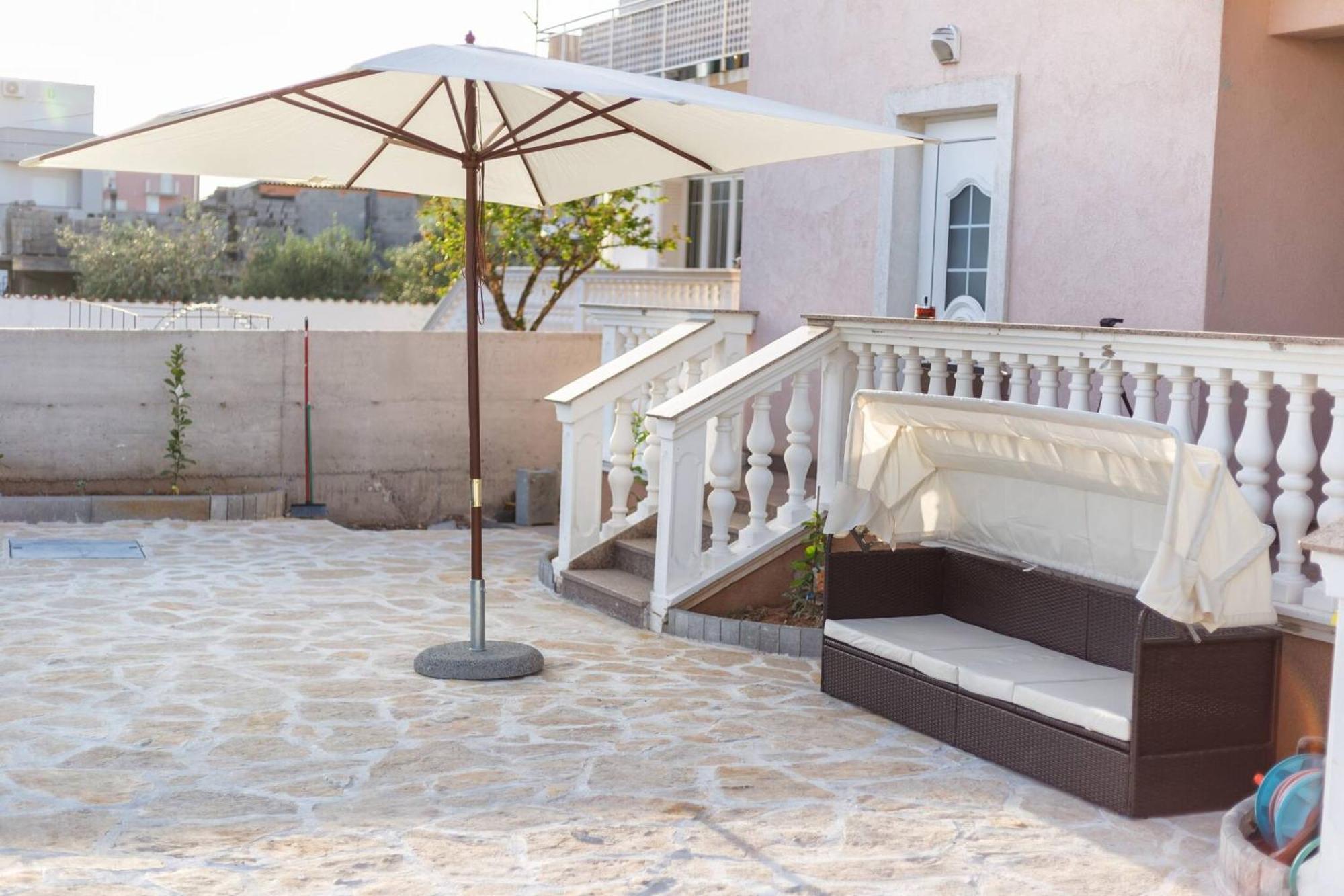 Nikol Apartment Vodice Exterior photo
