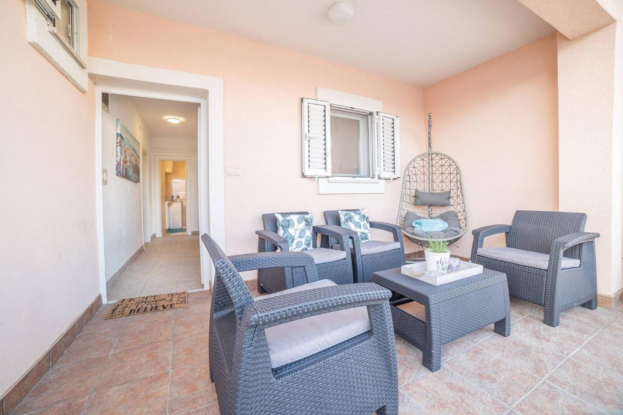 Nikol Apartment Vodice Exterior photo